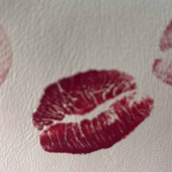 💋❤️💋 COACH COSMETIC POUCH WITH LIP PRINT 💋❤️💋 NWT 💋❤️💋 - Picture 14 of 16